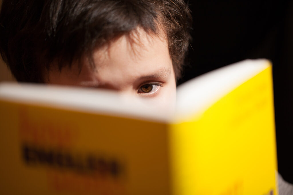 10 Οφέλη που προσφέρουν τα βιβλία στους μικρούς μας αναγνώστες και τα δικά μας αγαπημένα βιβλία